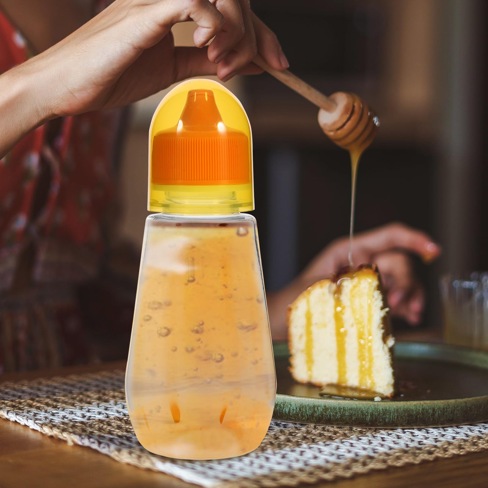 Beaupretty 4pcs 250g Pet Plastic Honey Jars with Lids and Squeeze Spout, Reusable Honey Storage Bottles for Kitchen and Dining Syrup, Jam, and Condiment Dispenser